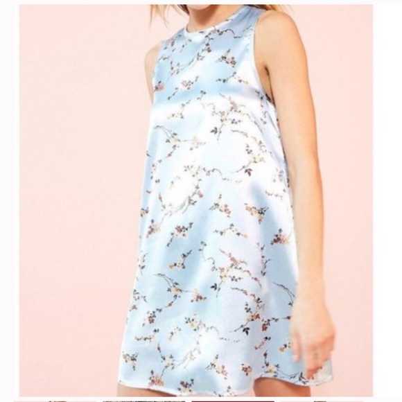 EUC Kimchi Blue satin floral dress - Picture 2 of 9